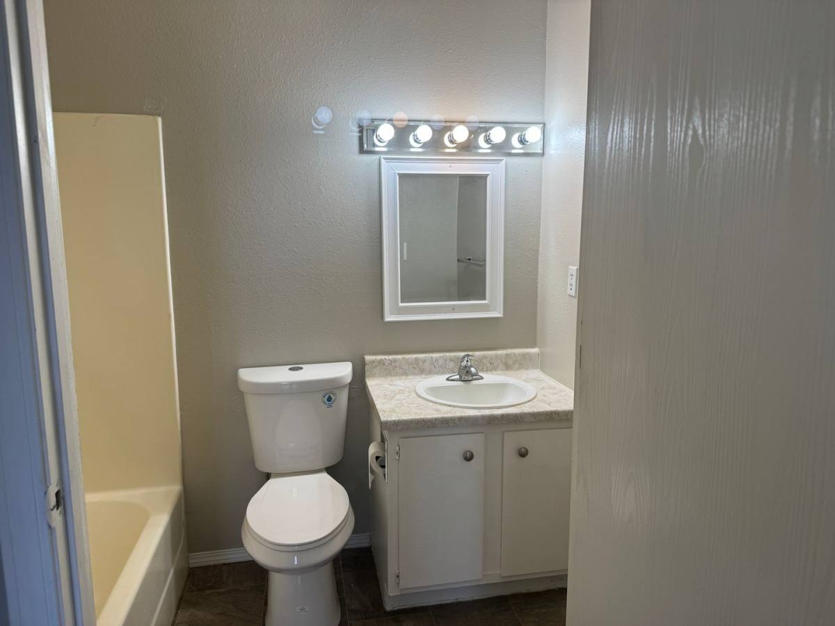 Apartment for rent at 906 11th St NE, Cooperstown, ND 58425