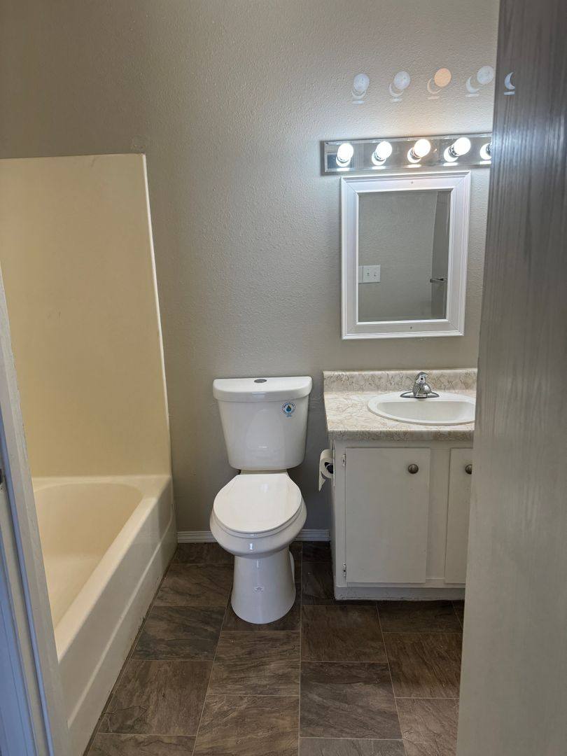 Apartment for rent at 906 11th St NE, Cooperstown, ND 58425
