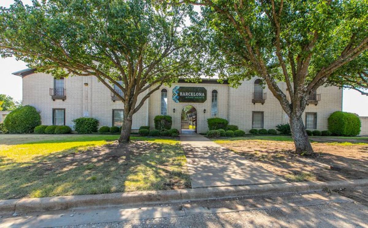 Apartment for rent at 400 Johnson Dr, McGregor, TX 76657