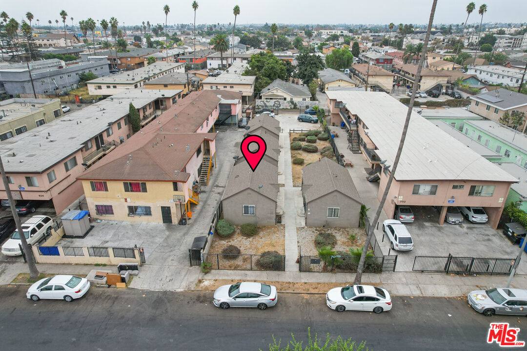 Apartment for rent at 636 W 81st St #644, Los Angeles, CA 90044