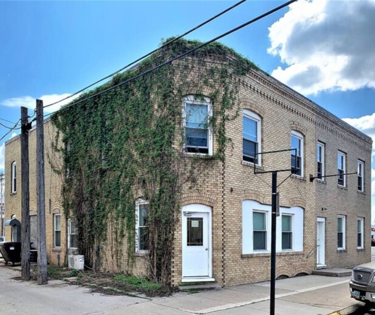 Apartment for rent at 139 3rd St NW, Valley City, ND 58072