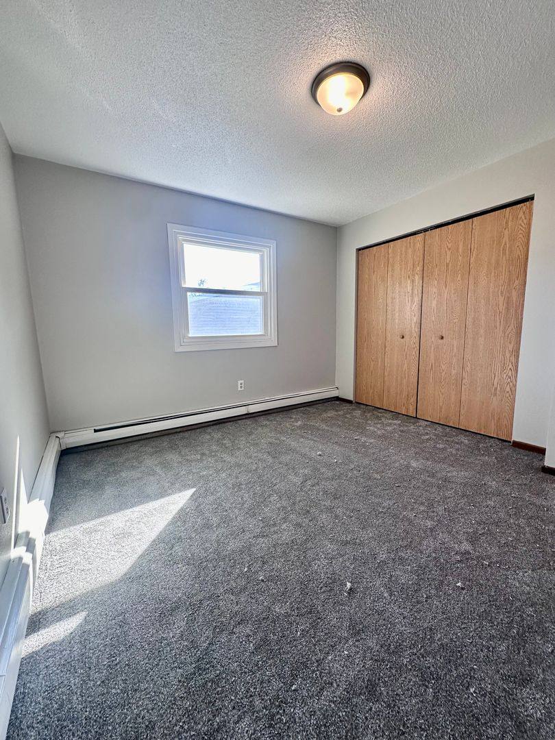 Apartment for rent at 1014 5th St SE, Valley City, ND 58072