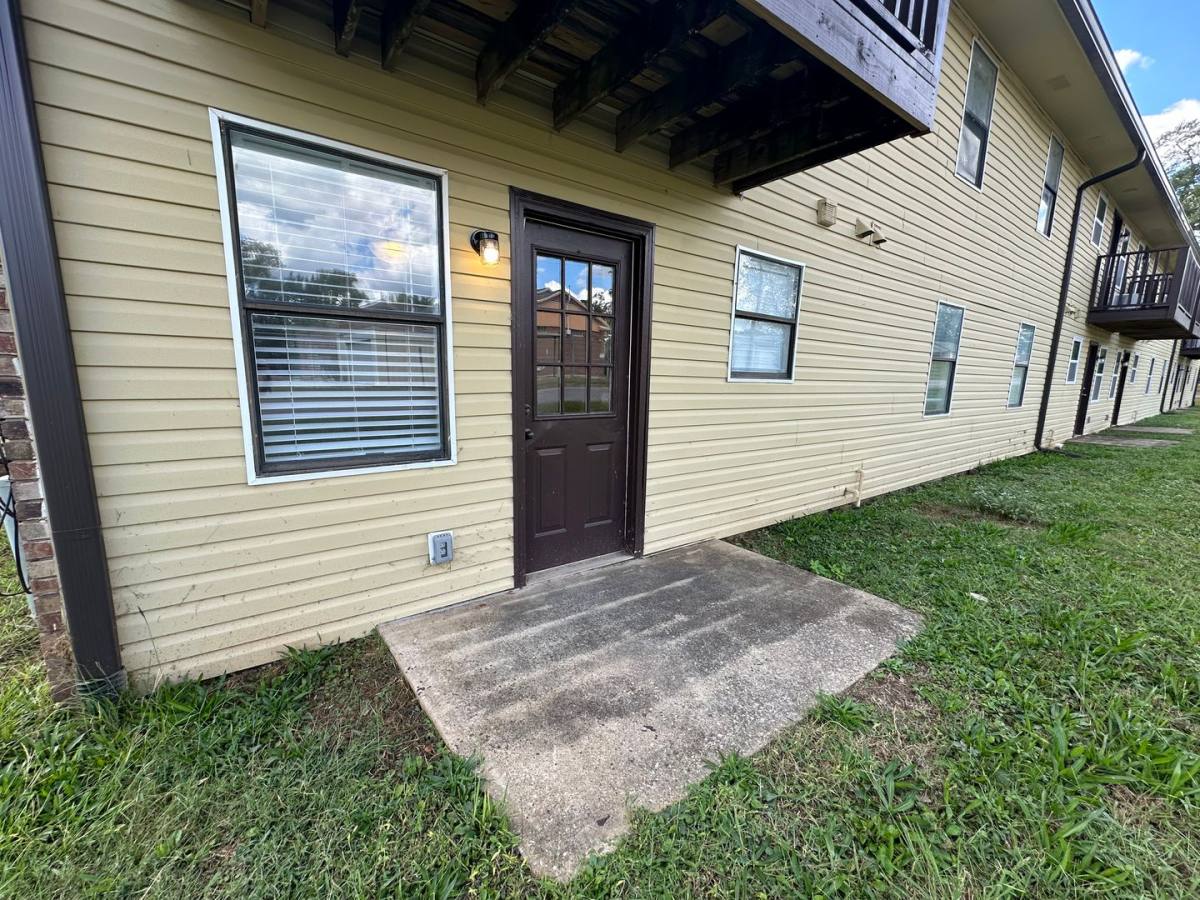 Apartment for rent at 1030 Corbin St, Oxford, AL 36203