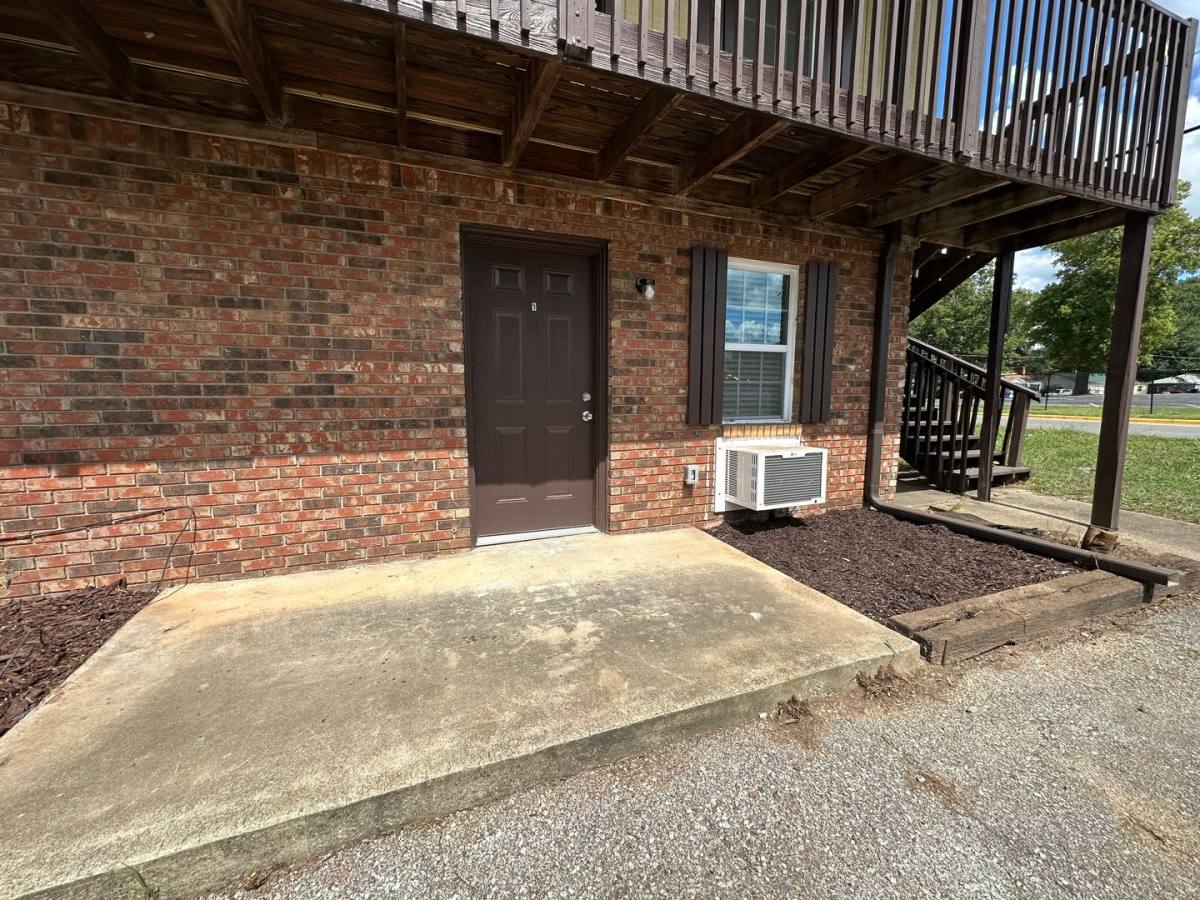 Apartment for rent at 1030 Corbin St, Oxford, AL 36203