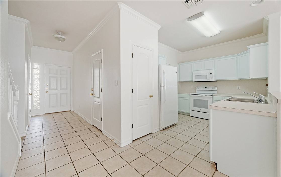 Townhouse for rent at 15110 Leeward Dr #303, Corpus Christi, TX 78418