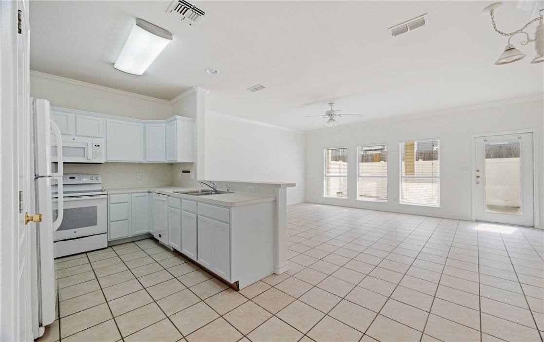 Townhouse for rent at 15110 Leeward Dr #303, Corpus Christi, TX 78418