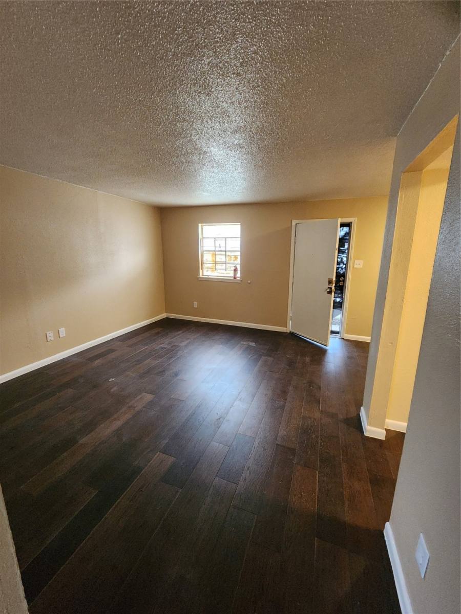 Apartment for rent at 4311 Yellowstone Blvd #7, Houston, TX 77021