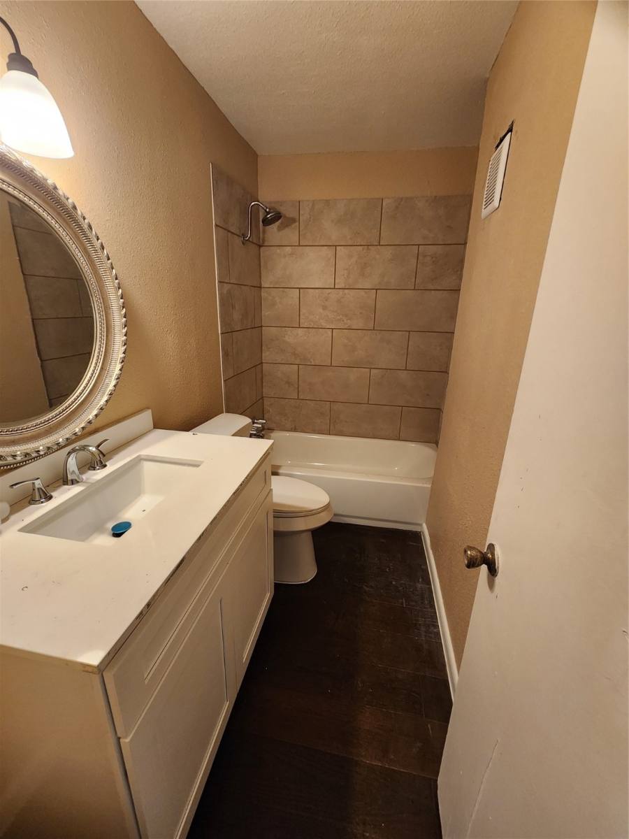 Apartment for rent at 4311 Yellowstone Blvd #7, Houston, TX 77021