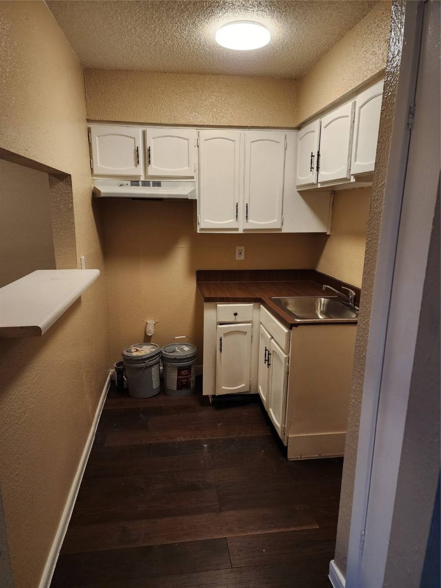 Apartment for rent at 4311 Yellowstone Blvd #7, Houston, TX 77021
