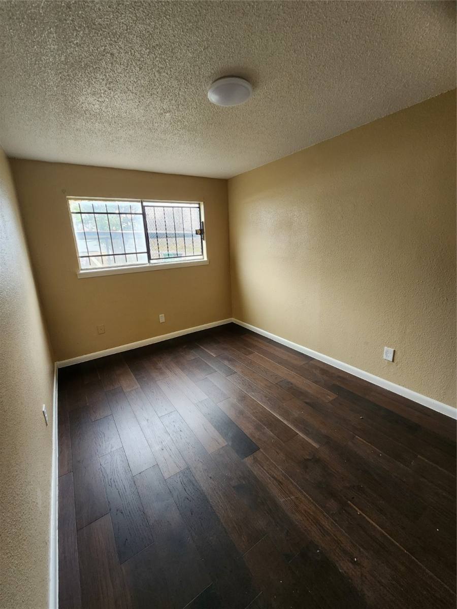 Apartment for rent at 4311 Yellowstone Blvd #7, Houston, TX 77021