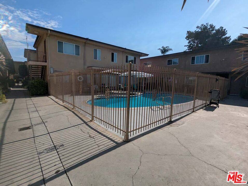 Apartment for rent at 9815 Imperial Highway 9815-37, Downey, CA 90242