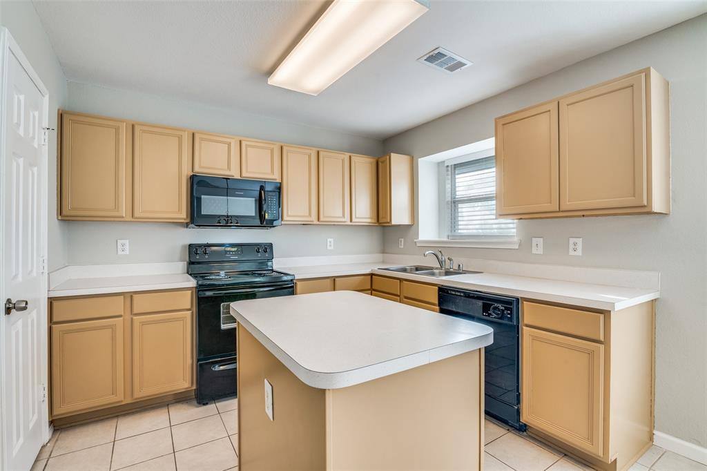 Apartment for rent at 1366 Westview Dr, Garland, TX 75040