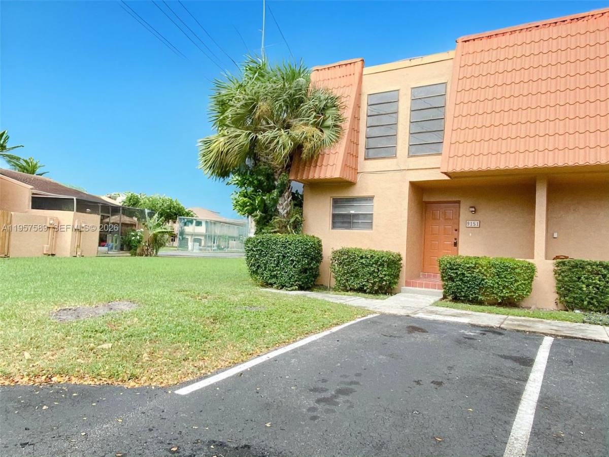 Townhouse for rent at 9151 Orchid Tree Lane #131, Hollywood, FL 33024