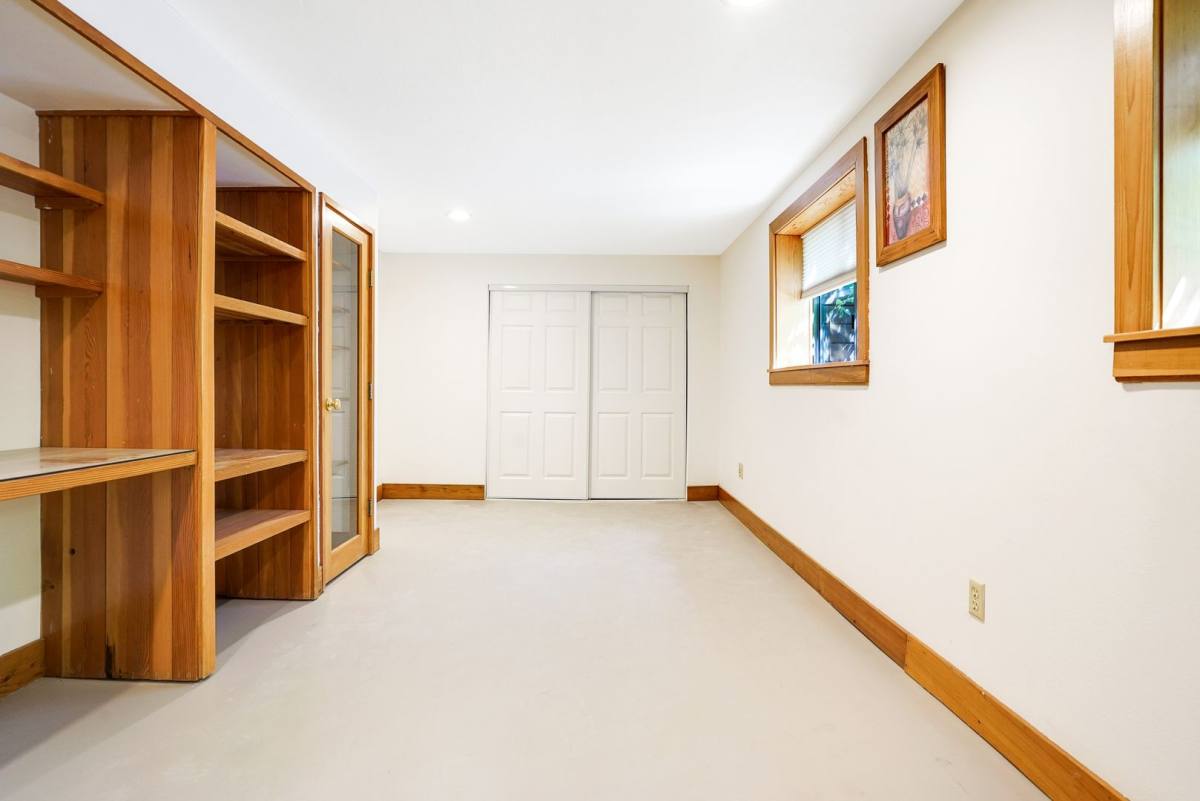 Apartment for rent at 295 22nd St SE, Salem, OR 97301