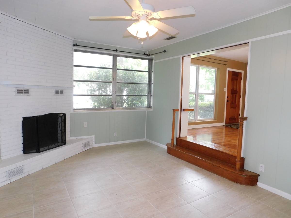 House for rent at 118 NW 35th Terrace, Gainesville, FL 32607