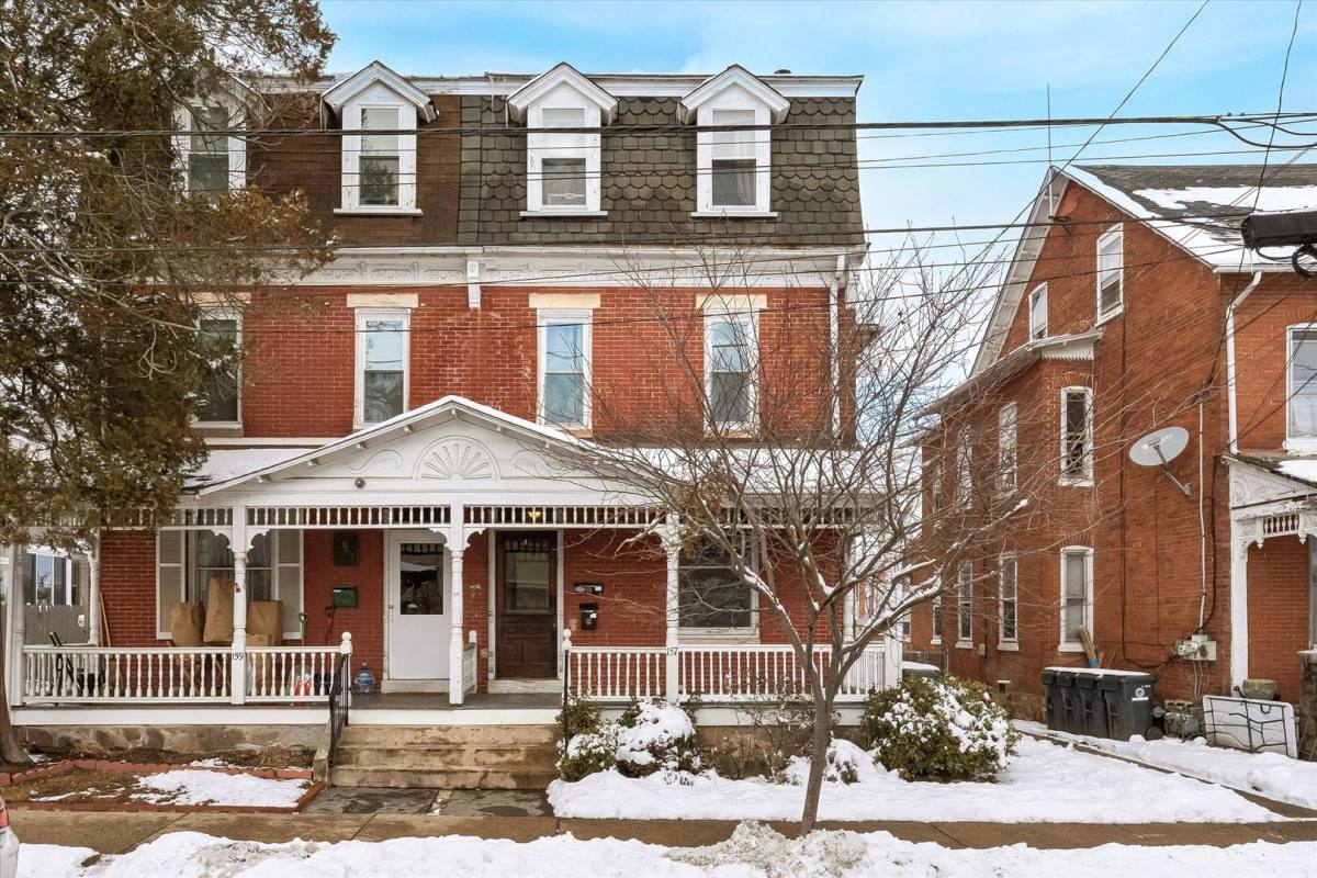 Apartment for rent at 157 Washington Ave, Phoenixville, PA 19460