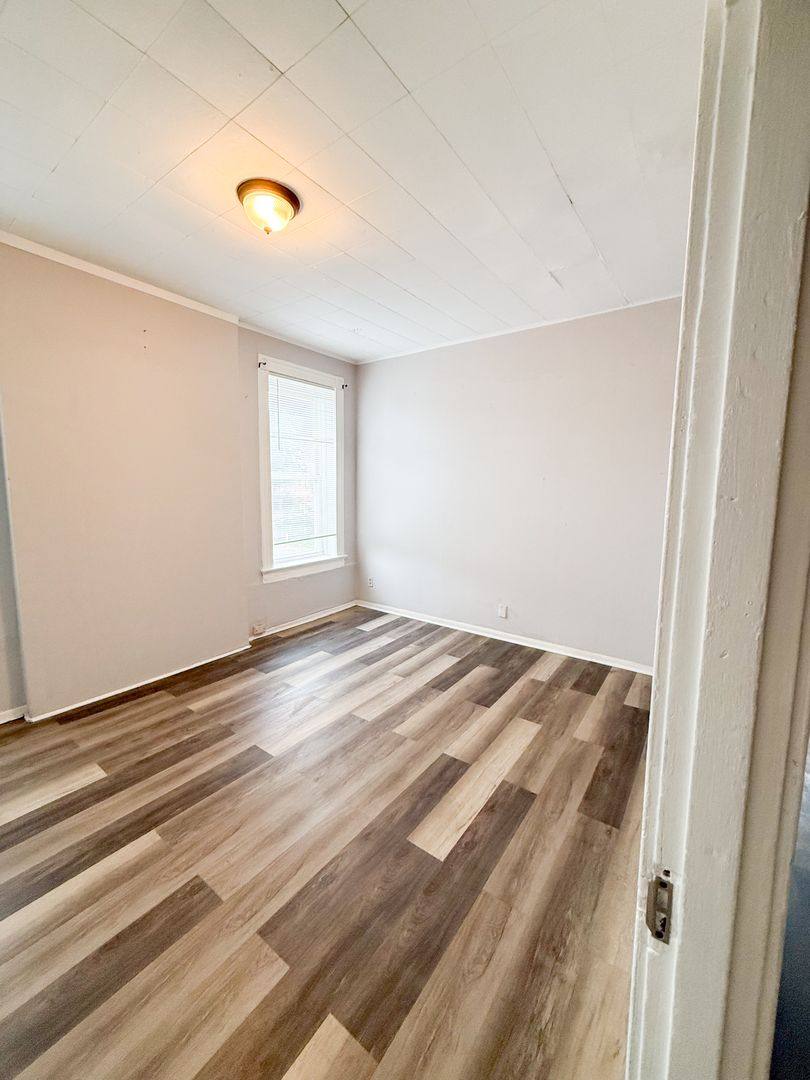 Apartment for rent at 3259 Oregon Ave #2, Saint Louis, MO 63118