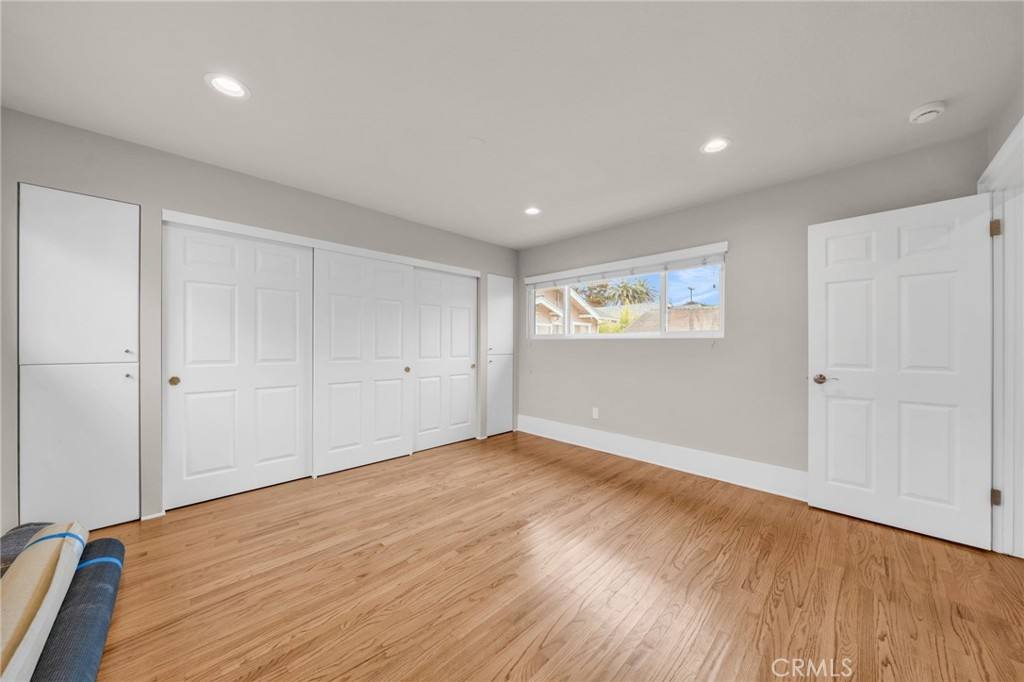 Apartment for rent at 239 1 2 Coronado Ave #239, Long Beach, CA 90803