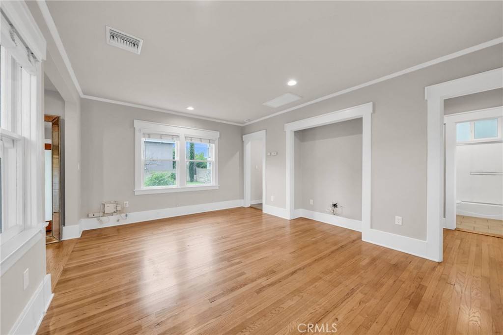 Apartment for rent at 239 1 2 Coronado Ave #239, Long Beach, CA 90803