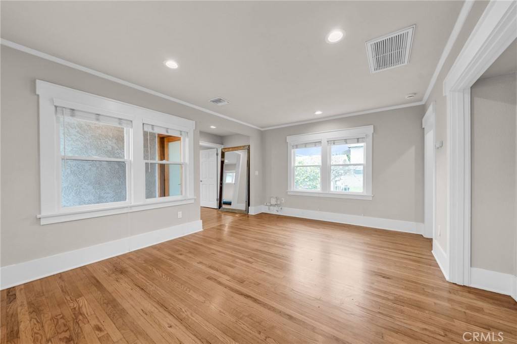 Apartment for rent at 239 1 2 Coronado Ave #239, Long Beach, CA 90803