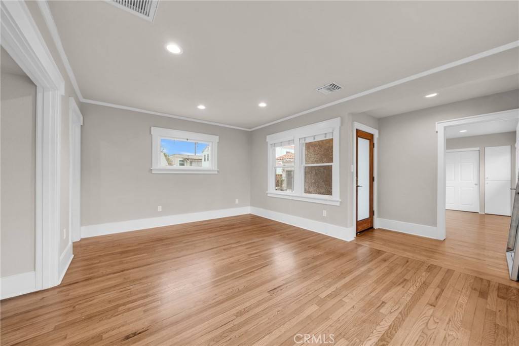 Apartment for rent at 239 1 2 Coronado Ave #239, Long Beach, CA 90803