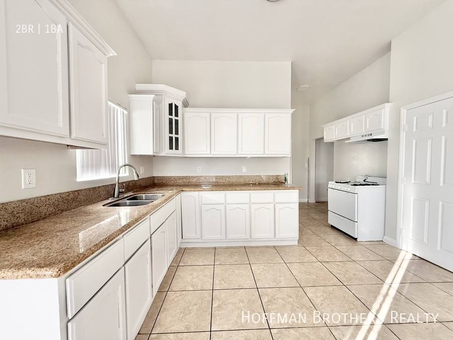 Apartment for rent at 851 W 93rd St #B, Los Angeles, CA 90044