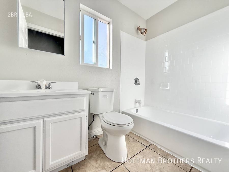 Apartment for rent at 851 W 93rd St #B, Los Angeles, CA 90044