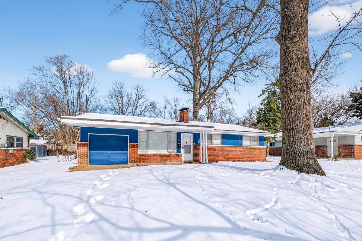 House for rent at 2321 Noll Dr, Saint Louis, MO 63136