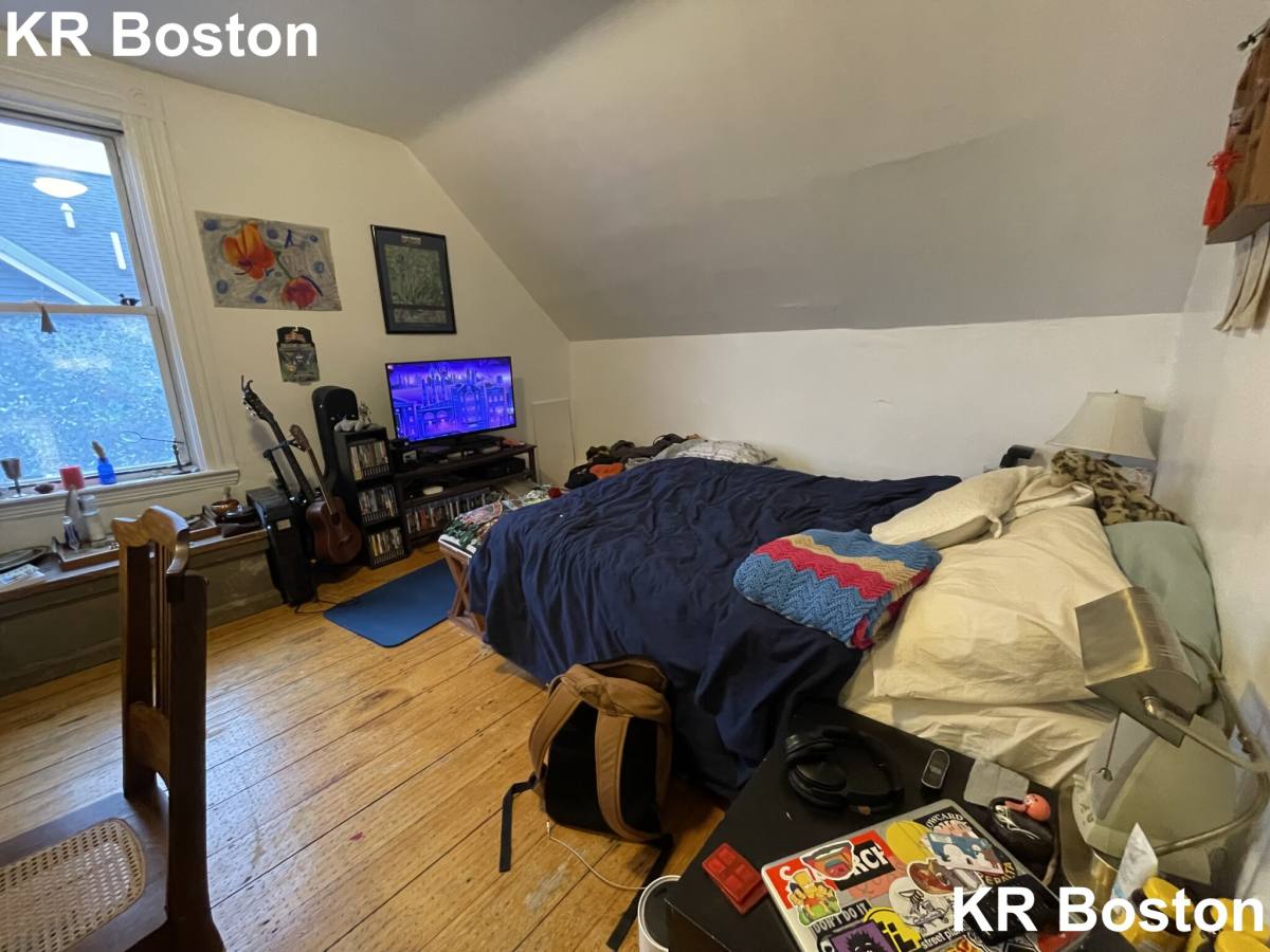 House for rent at 17 Higgins St #3, Allston, MA 02134