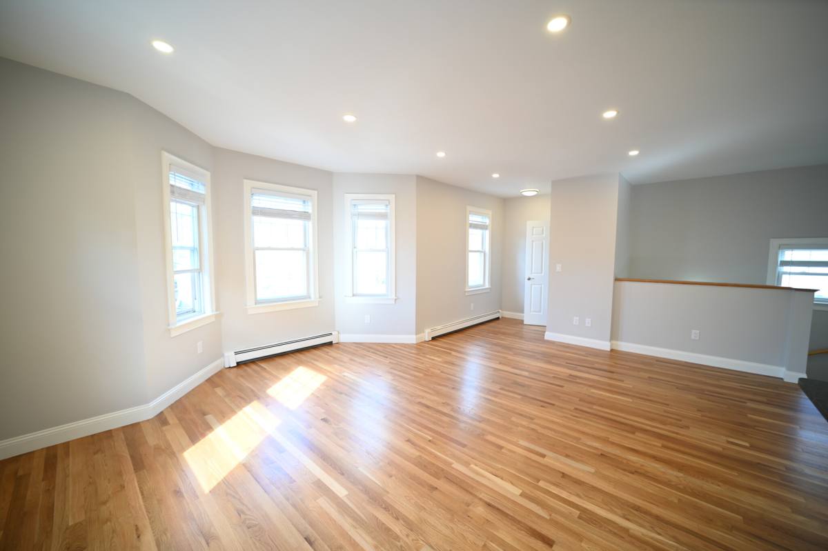 Apartment for rent at 19 Roberts St #3, Brookline, MA 02445