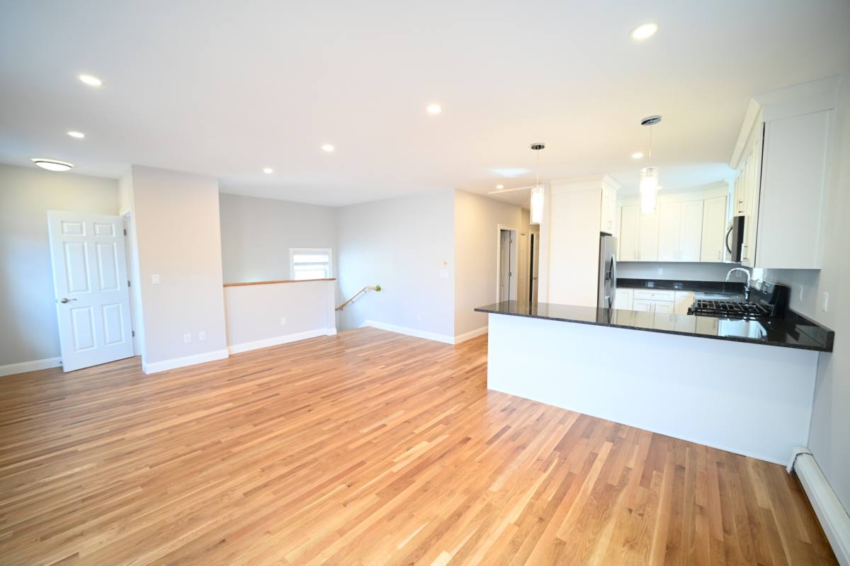 Apartment for rent at 19 Roberts St #3, Brookline, MA 02445