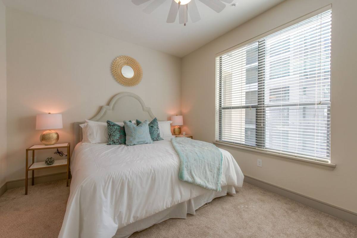 Apartment for rent at 1800 Saint Joseph Parkway #THD2, Houston, TX 77003