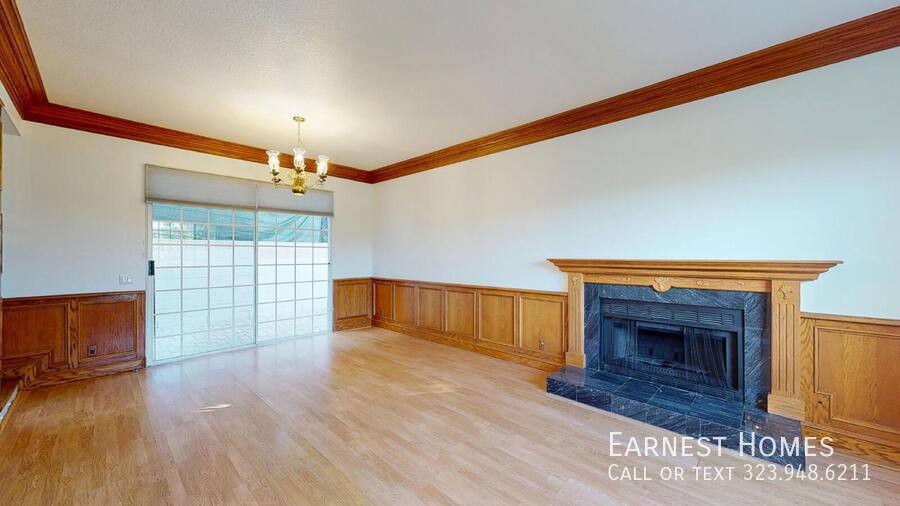 House for rent at 4339 Alhama Dr, Woodland Hills, CA 91364