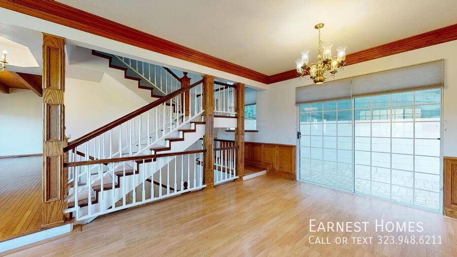 House for rent at 4339 Alhama Dr, Woodland Hills, CA 91364