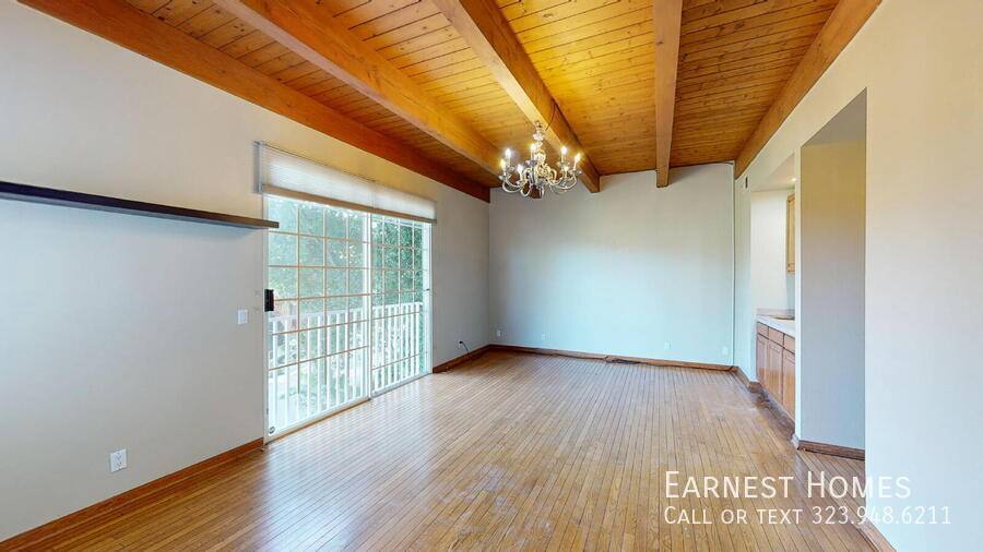 House for rent at 4339 Alhama Dr, Woodland Hills, CA 91364