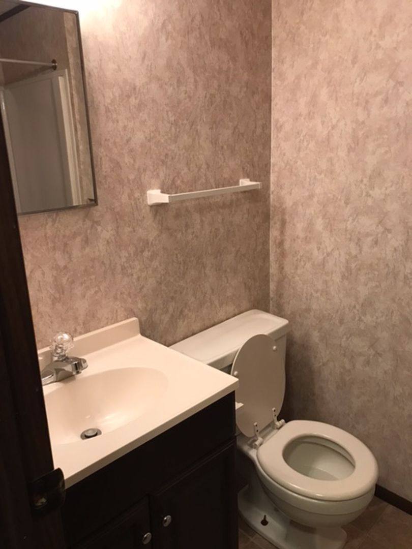 Apartment for rent at 859 Miami St, Tiffin, OH 44883