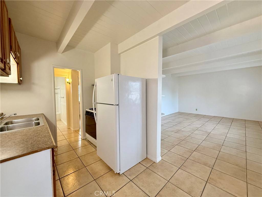 Apartment for rent at 11523 Bradson Place #2, Culver City, CA 90230