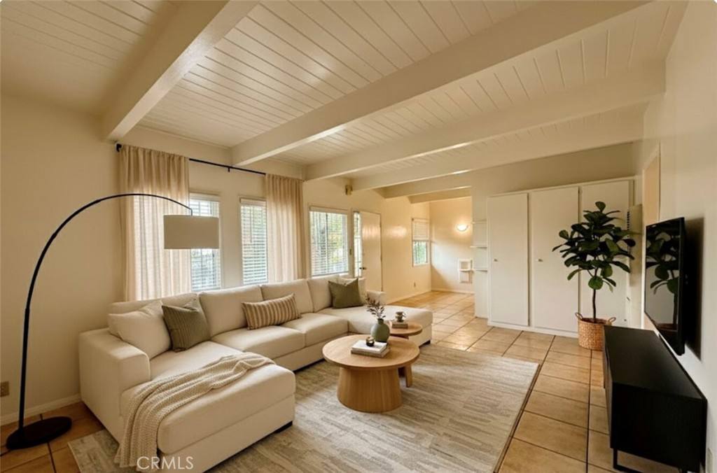 Apartment for rent at 11523 Bradson Place #2, Culver City, CA 90230