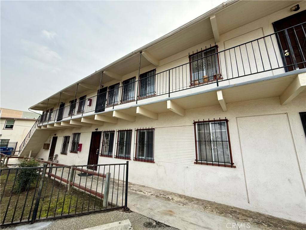 Apartment for rent at 11523 Bradson Place #2, Culver City, CA 90230