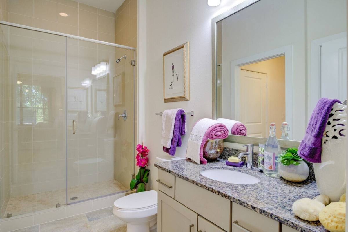 Apartment for rent at 11070 Katy Freeway Tgw1, Houston, TX 77043