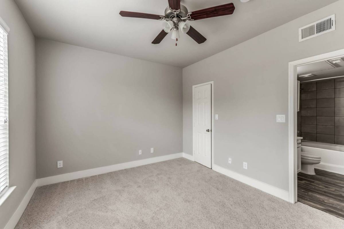 Apartment for rent at 19100 Glenwest Dr #TGB1, Friendswood, TX 77546