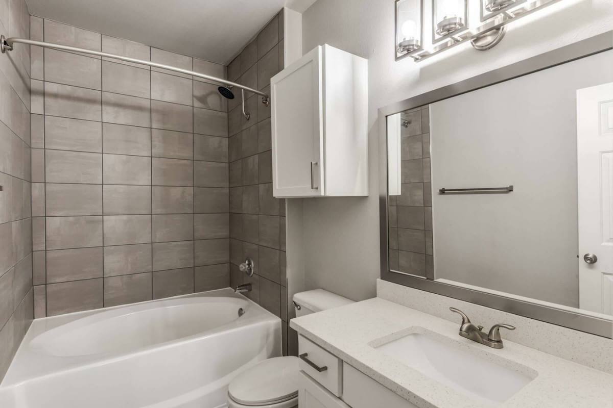 Apartment for rent at 19100 Glenwest Dr #TGB1, Friendswood, TX 77546