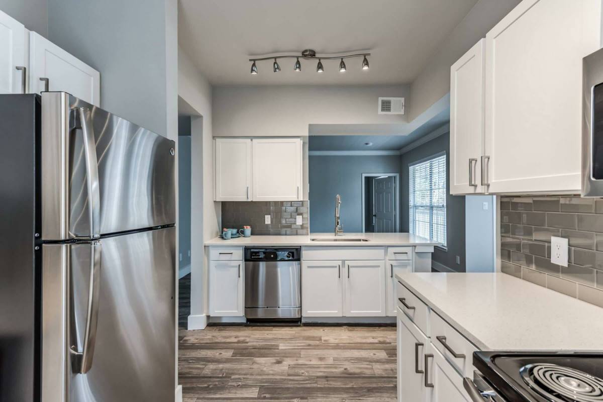 Apartment for rent at 19100 Glenwest Dr #TGB2, Friendswood, TX 77546