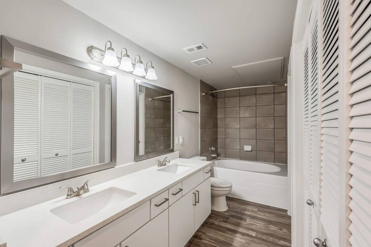 Apartment for rent at 19100 Glenwest Dr #TGB2, Friendswood, TX 77546