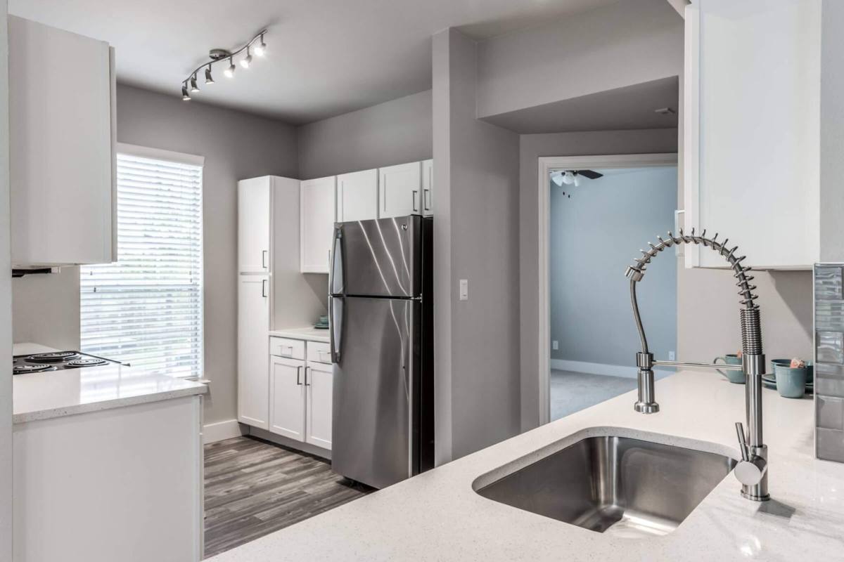 Apartment for rent at 19100 Glenwest Dr #TGB2, Friendswood, TX 77546