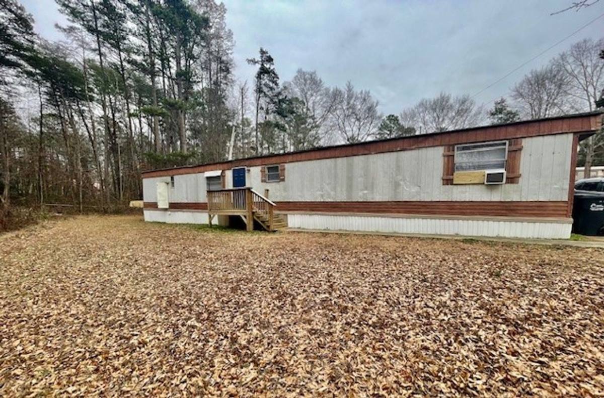 House for rent at 126 Canipe Rd, Dallas, NC 28034