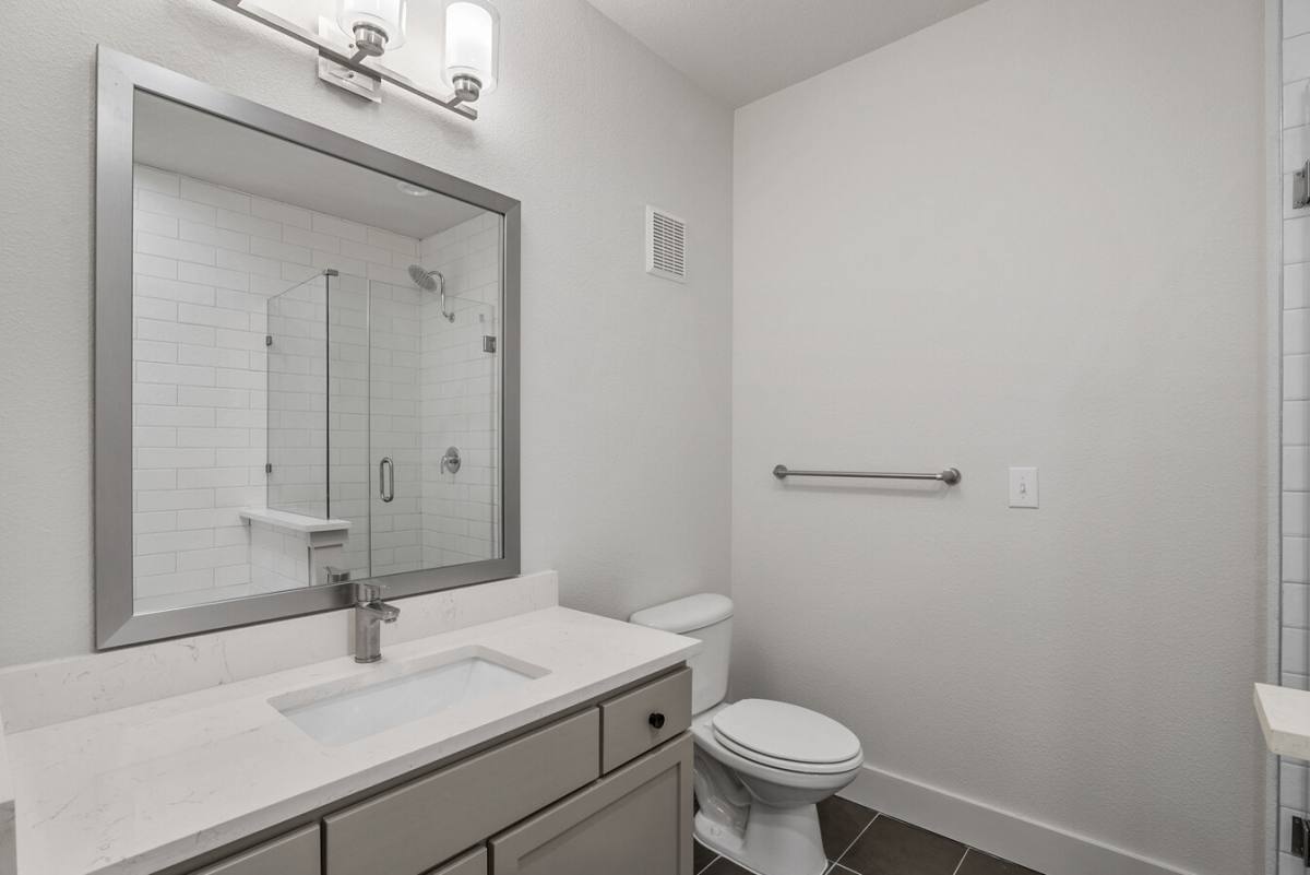 Apartment for rent at 2121 Allen Parkway #SS2, Houston, TX 77019