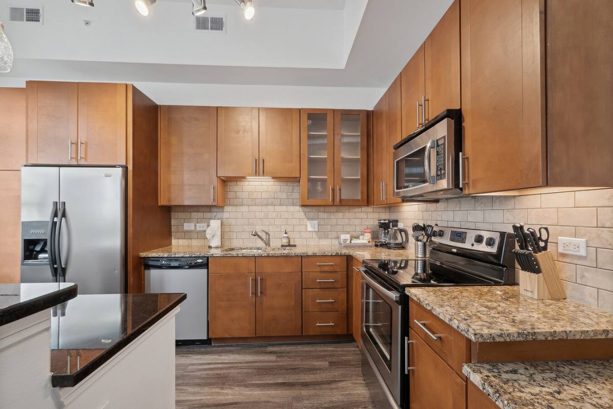 Apartment for rent at 2800 Kirby Dr #AERO1, Houston, TX 77098