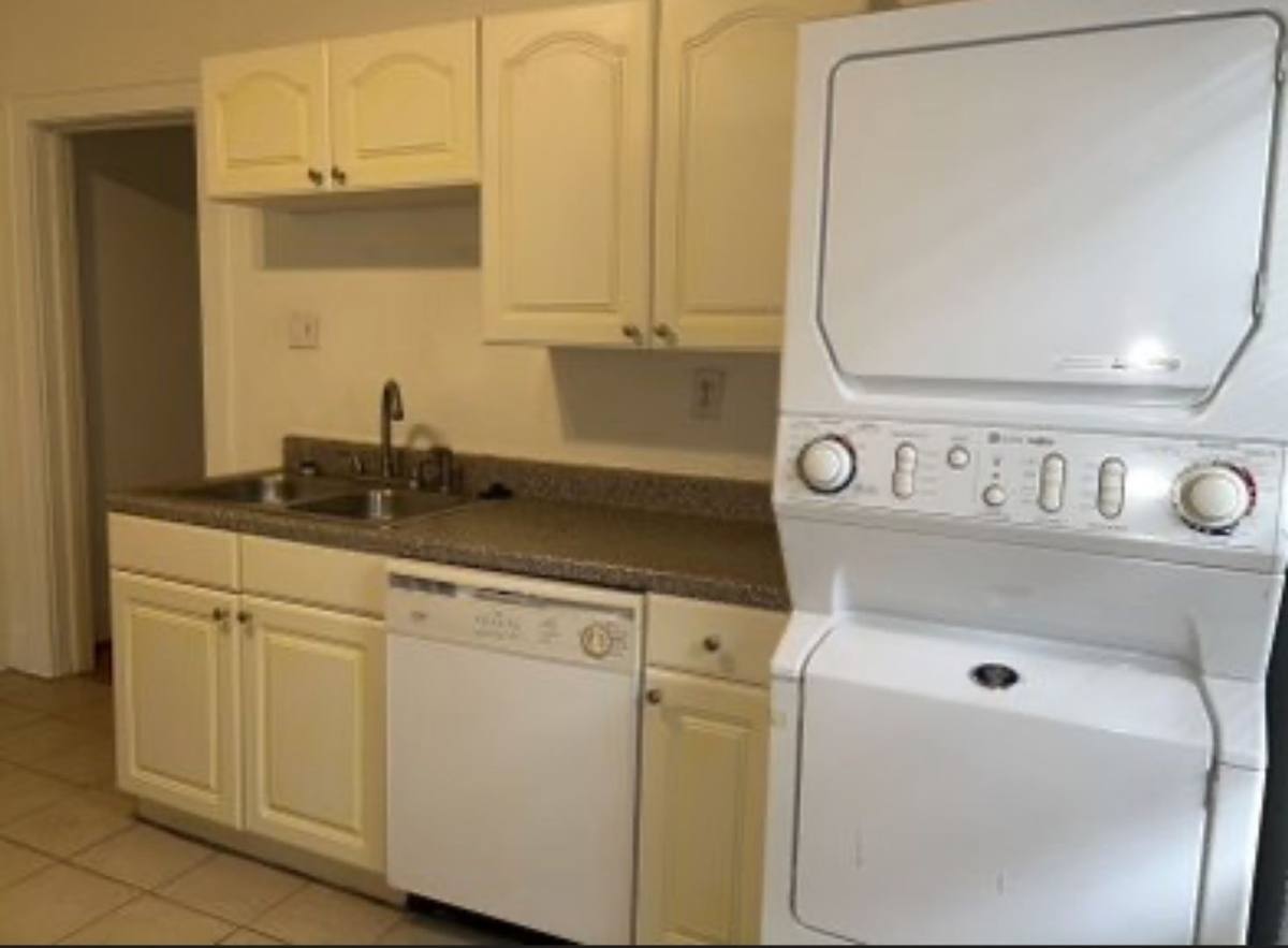 Apartment for rent at 4823 Jackson, Houston, TX 77004