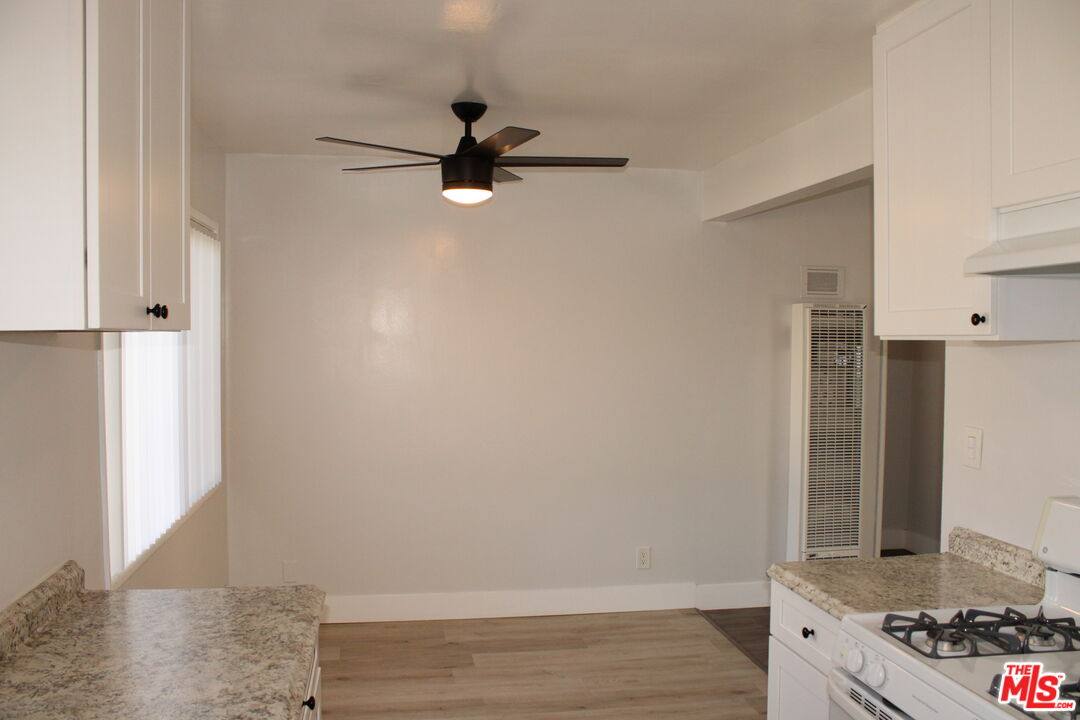 Apartment for rent at 1026 S Flower St #17, Inglewood, CA 90301